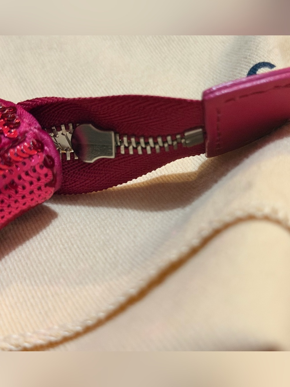Louis Vuitton Satin Sequin Monogram Pochette Fuchsia - Picture 3 of 12